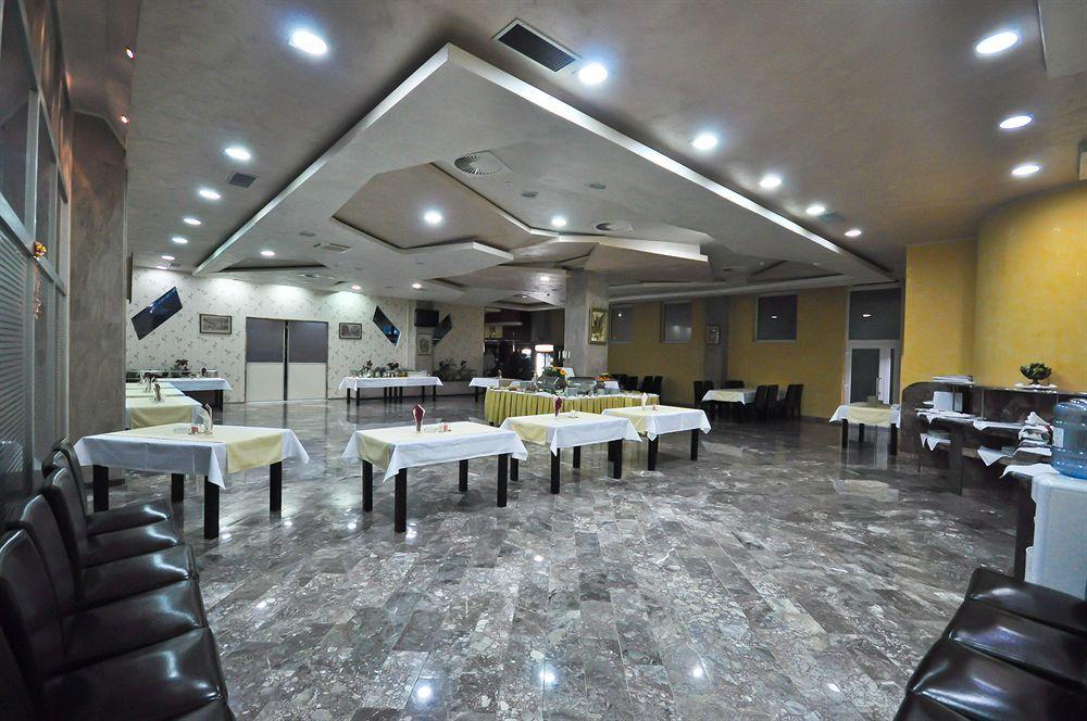 Hotel BM Sarajevo Buitenkant foto