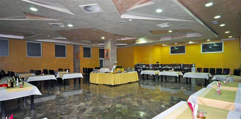 Hotel BM Sarajevo Buitenkant foto